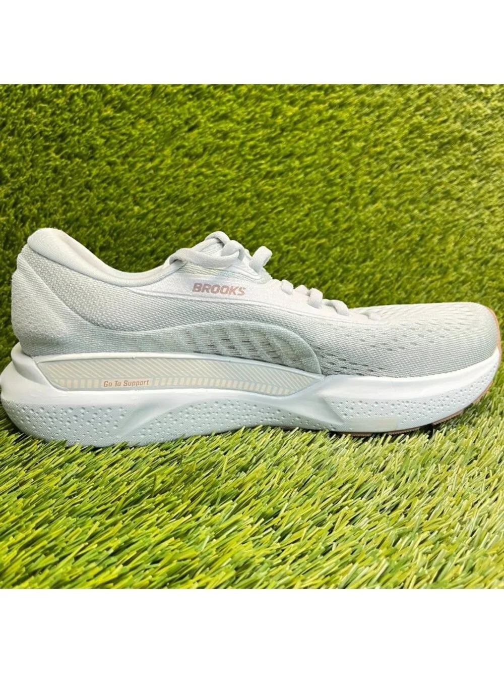 Brooks Adrenaline GTS 24 Womens Size 9 Green Athletic Running Shoes Sneakers